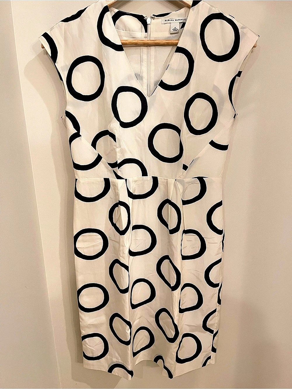 Banana Republic Black and White Circle Print Dress Mini Dress White & Black Size